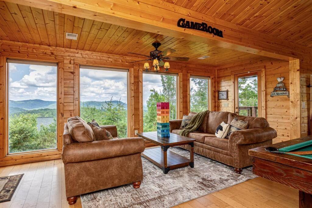Panorama Mountain View Cabin, Less Than 10 Miles From Gatlinburg And Dollywood, Dog Friendly, 6 Bedrooms Sleeps 17, Fire Pit, Hottub, Washer Dryer, Fully Loaded Kitchen, Gameroom With A Tv, Pool Table, Arcade, Air Hockey, And Foosball เซอเวียร์วีล ภายนอก รูปภาพ